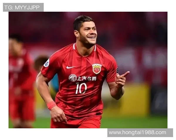 哪个足球明星因其绰号与饮料相关而备受关注引发球迷热议